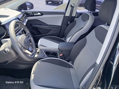 Used 2022 Volkswagen Taos S FWD image 9