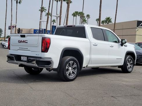 Used 2025 GMC Sierra 1500 SLT RWD image 2