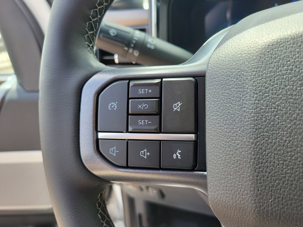 New 2026 Ford F250 Lariat w/ Black Appearance Package AWD/4WD image 19