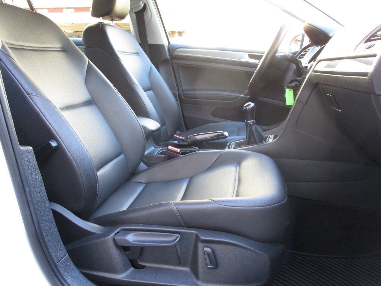 Used 2019 Volkswagen Golf Alltrack S AWD/4WD image 20