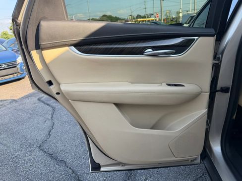 Used 2017 Cadillac XT5 FWD image 22