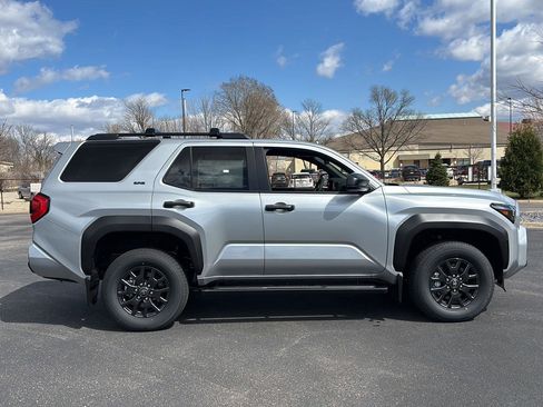 New 2026 Toyota 4Runner SR5 image 17