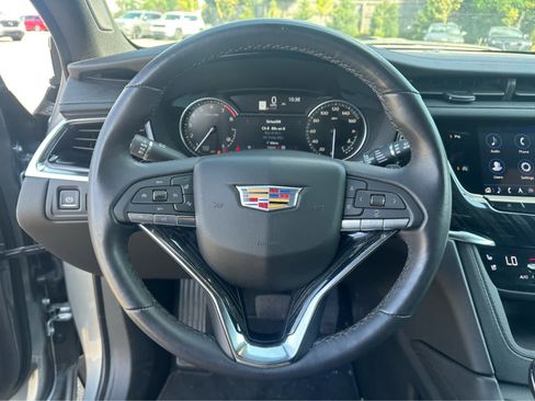 Used 2024 Cadillac XT6 Premium Luxury w/ LPO, Floor Liner Package AWD/4WD image 12