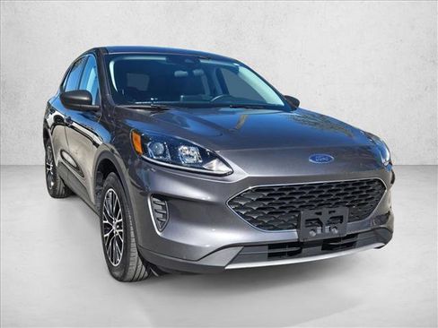 Certified 2022 Ford Escape SE w/ Convenience Package image 3