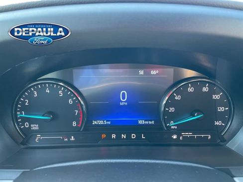 Used 2023 Ford Explorer XLT AWD/4WD image 2