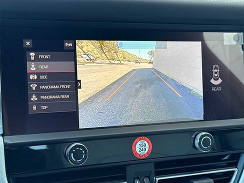 New 2025 Porsche Macan image 21