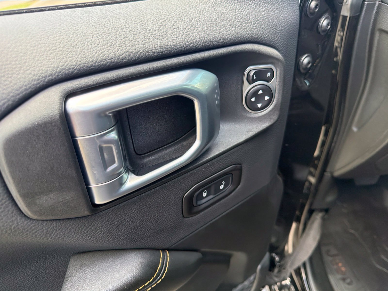 New 2026 Jeep Wrangler Unlimited Sahara AWD/4WD image 16