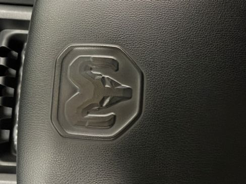 Used 2023 RAM 1500 Laramie AWD/4WD image 20