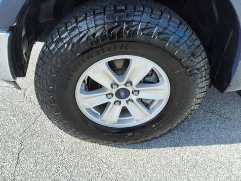 Used 2018 Ford F150 XLT AWD/4WD image 9