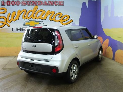 Used 2017 Kia Soul FWD image 8