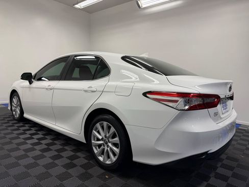 Used 2020 Toyota Camry LE FWD image 10
