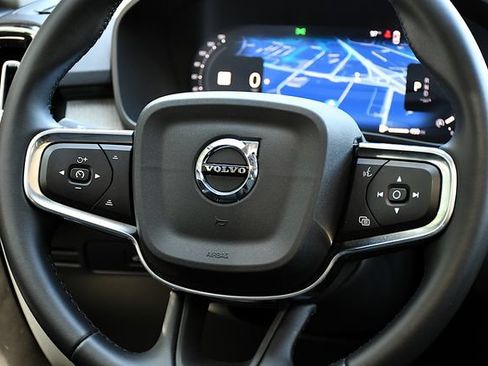 Used 2026 Volvo XC40 B5 Plus AWD/4WD image 21