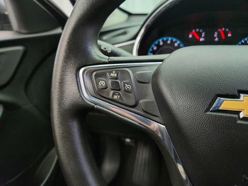 Used 2017 Chevrolet Malibu LT FWD image 14