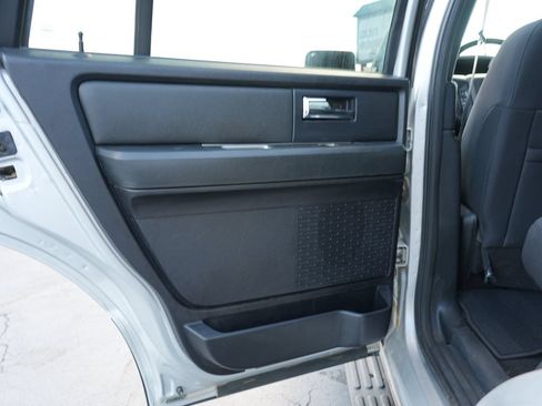 Used 2017 Ford Expedition XL w/ Equipment Group 101A AWD/4WD image 18