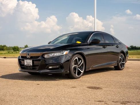 Used 2020 Honda Accord Sport image 3