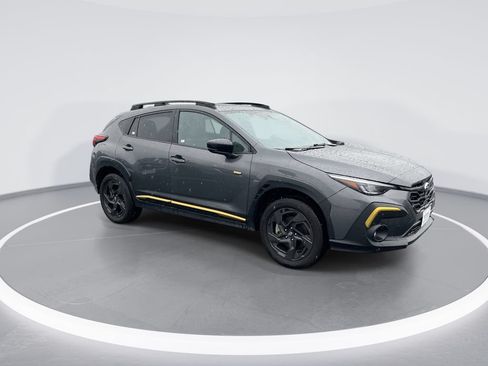 Used 2025 Subaru Crosstrek 2.5i Sport AWD/4WD image 2