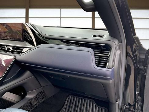 Certified 2026 INFINITI QX80 SPORT image 17