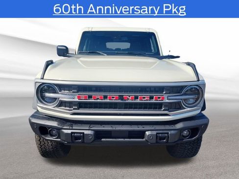 New 2026 Ford Bronco Outer Banks w/ Sasquatch Package image 8