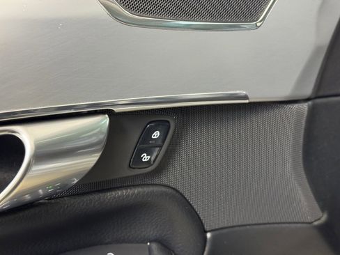 Used 2018 Volvo XC90 T5 Momentum w/ Convenience Package image 10