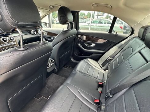 Used 2015 Mercedes-Benz C 300 Sedan image 3