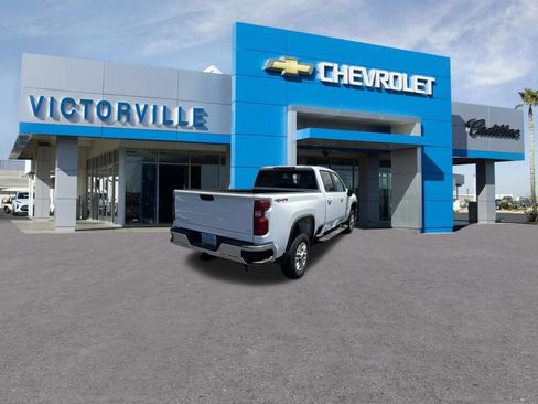 Used 2025 Chevrolet Silverado 2500 LT w/ Safety Package AWD/4WD image 6
