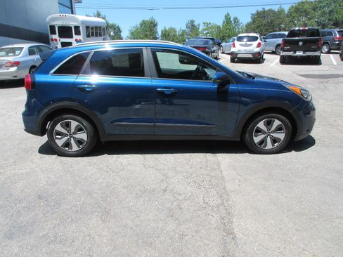 Used 2018 Kia Niro LX FWD image 6