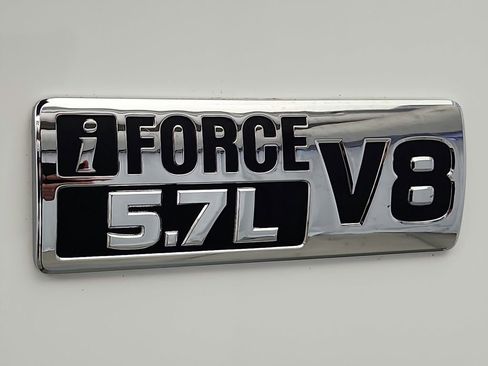 Used 2018 Toyota Tundra SR5 w/ TRD Off Road Package image 28