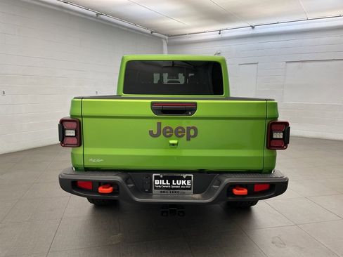 New 2025 Jeep Gladiator Mojave w/ Convenience Group image 4