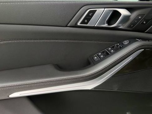 Used 2022 BMW X5 sDrive40i w/ M Sport Package RWD image 50