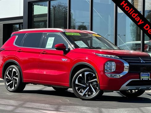 Used 2023 Mitsubishi Outlander SEL image 3