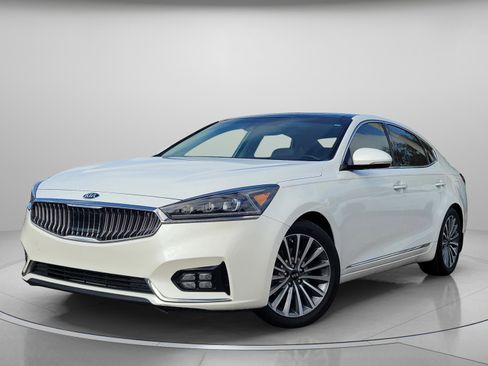 Used 2017 Kia Cadenza Technology image 2