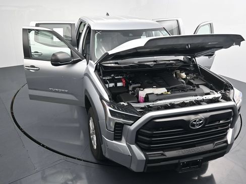 Used 2024 Toyota Tundra SR5 w/ SR5 Premium Package AWD/4WD image 39
