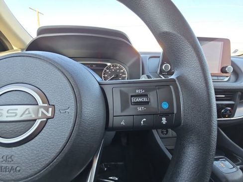 Used 2024 Nissan Rogue SV FWD image 12