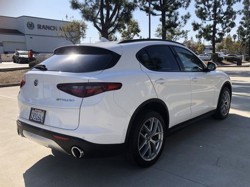 Used 2018 Alfa Romeo Stelvio Sport w/ Quick Order Package 22J Sport AWD/4WD image 6