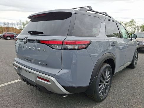 New 2025 Nissan Pathfinder SL w/ SL Premium Package image 4