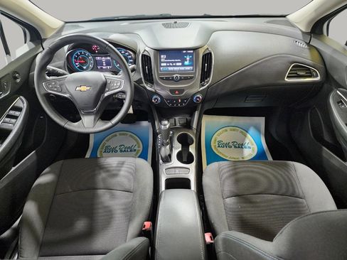 Used 2017 Chevrolet Cruze LT image 24
