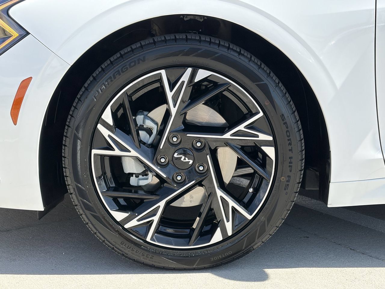 Used 2025 Kia K5 GT-Line w/ GT-Line Premium Package FWD image 9