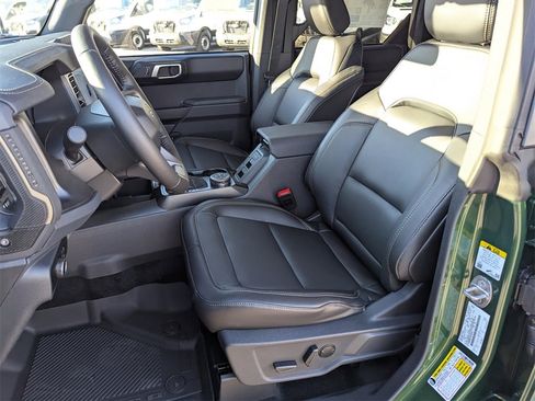 New 2025 Ford Bronco Badlands image 11