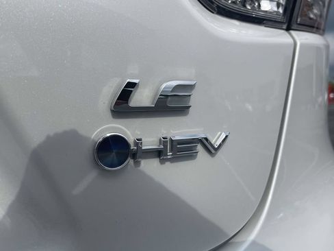 Used 2025 Toyota Corolla LE FWD image 9
