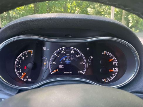 Used 2021 Jeep Grand Cherokee Limited AWD/4WD image 25