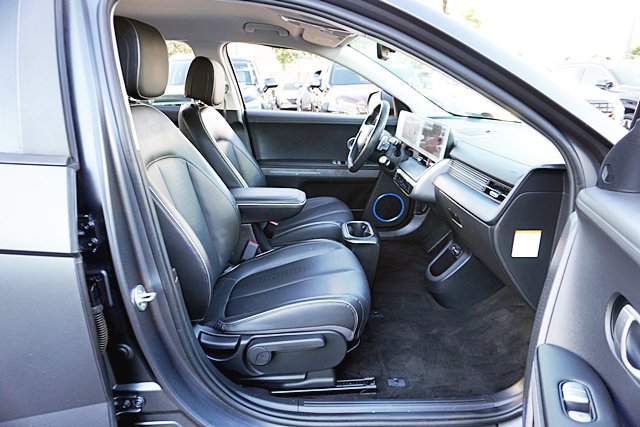 Used 2023 Hyundai Ioniq 5 SEL w/ Cargo Package AWD/4WD image 18