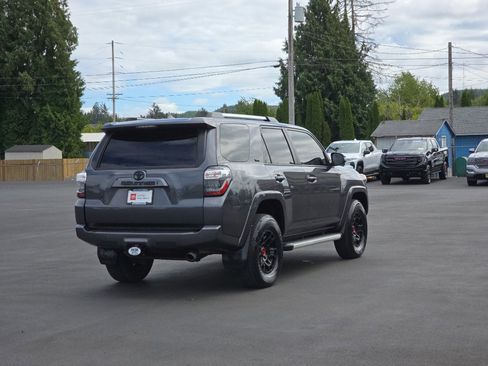 Certified 2022 Toyota 4Runner SR5 Premium image 5