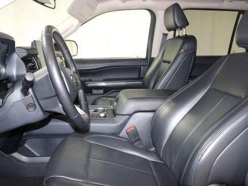 Used 2024 Ford Expedition XLT image 16