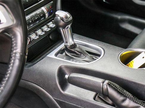 Used 2022 Ford Mustang GT Premium image 24