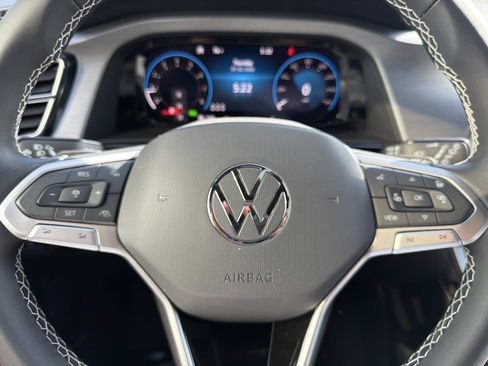 New 2026 Volkswagen Atlas Cross Sport SE FWD image 17