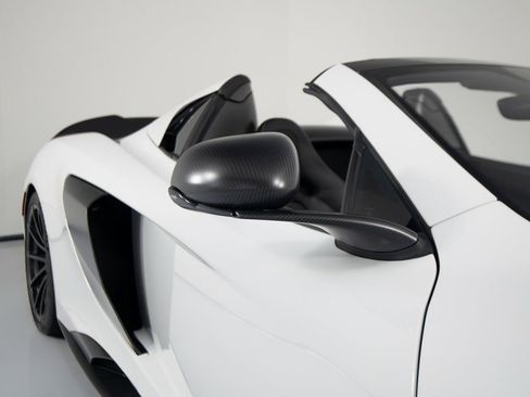 Used 2016 McLaren 675LT Spider image 42