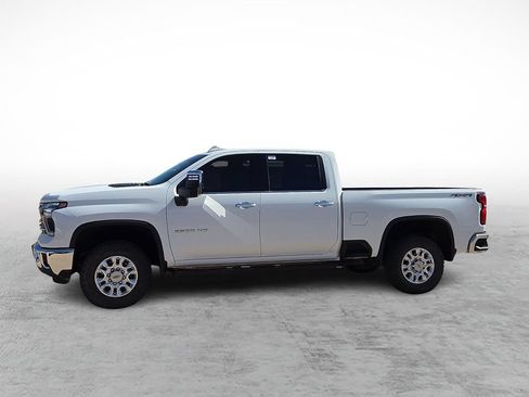 Used 2025 Chevrolet Silverado 2500 LTZ w/ LTZ Convenience Package AWD/4WD image 6