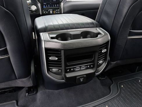 Used 2024 RAM 1500 Limited AWD/4WD image 21