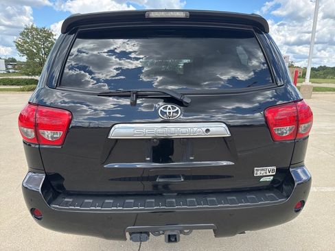 Used 2017 Toyota Sequoia Limited w/ Safety & Convenience Package image 3