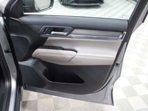 Used 2025 GMC Terrain Elevation AWD/4WD image 23